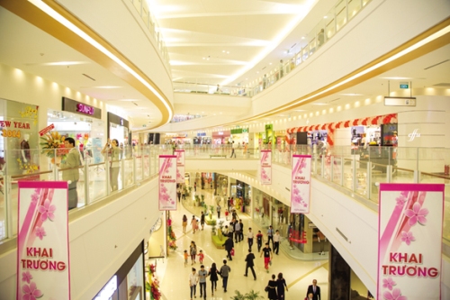 AEON Mall Điểm đến mua sắm và giải trí hàng đầu chỉ cách La Pura vài phút di chuyển