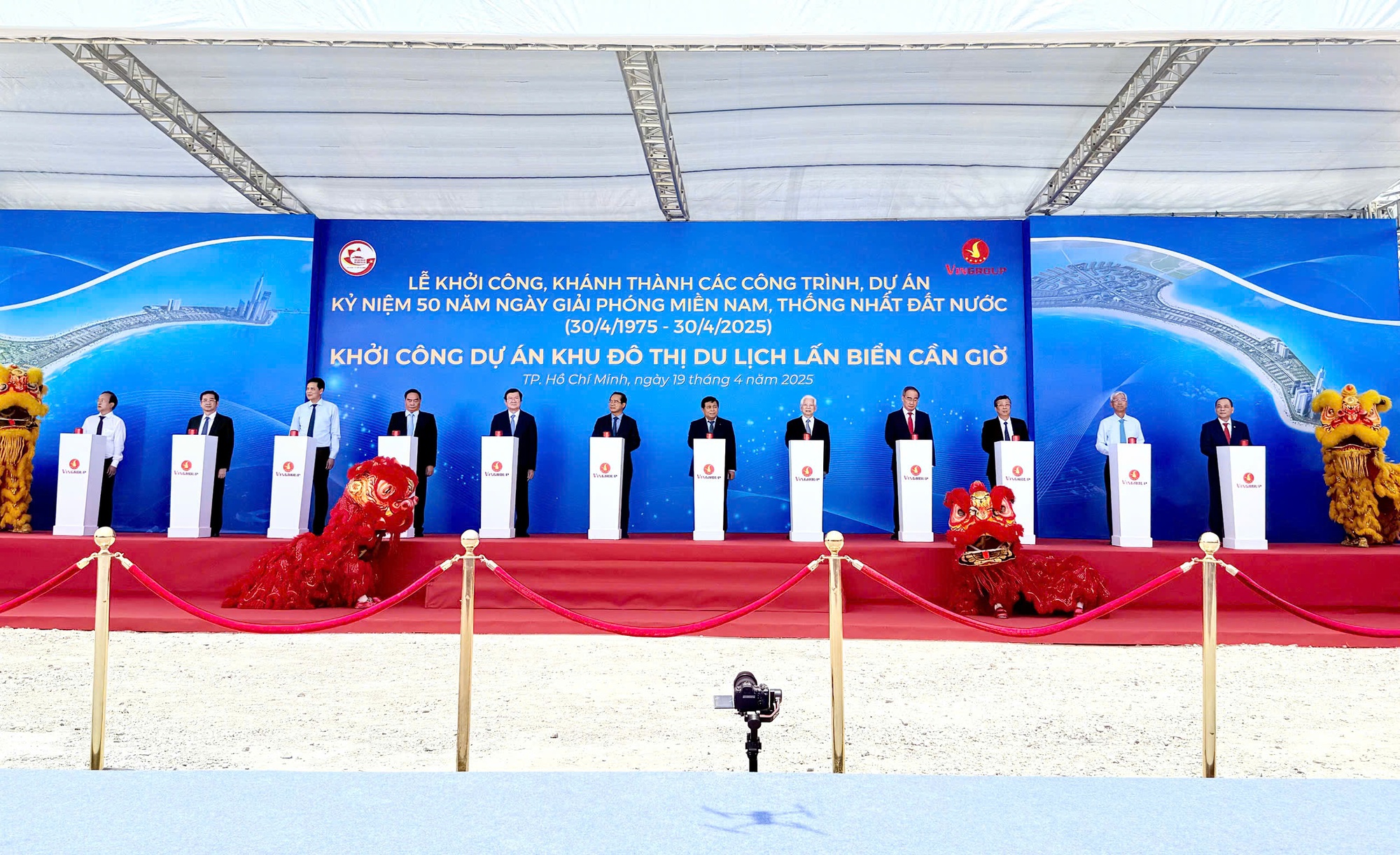 DA Cần Giờ 3 mặt giáp biển của Vingroup: Đầu tư 3.200 tỷ đồng xây luồng tạm dài 29.000m để chuyển nguyên vật liệu, tàu 22.000 tấn và tàu 5.000 tấn có thể chạy cùng lúc- Ảnh 1.