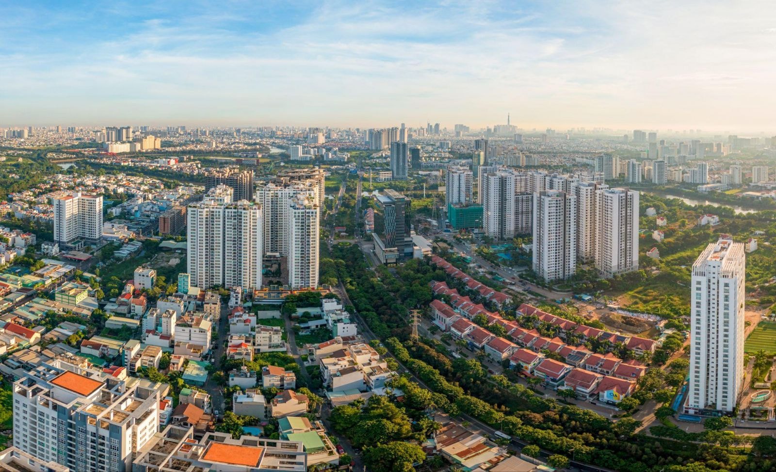 Thị trường bất động sản Việt Nam đang trong giai đoạn phát triển mạnh mẽ